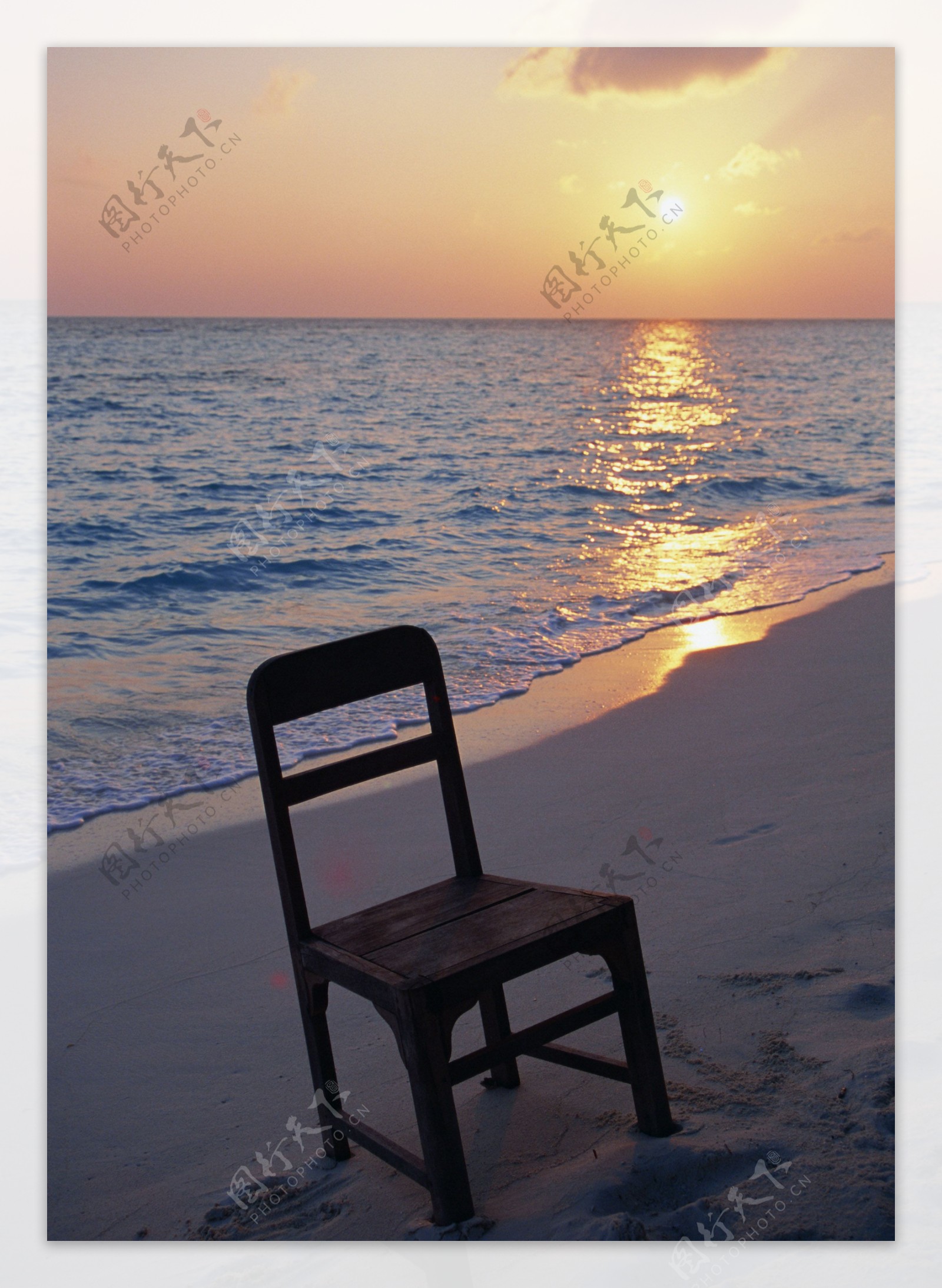海滩椅子图片