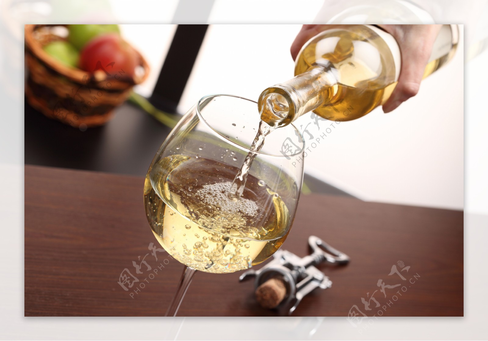 白酒酒花高清图片下载-正版图片500610131-摄图网