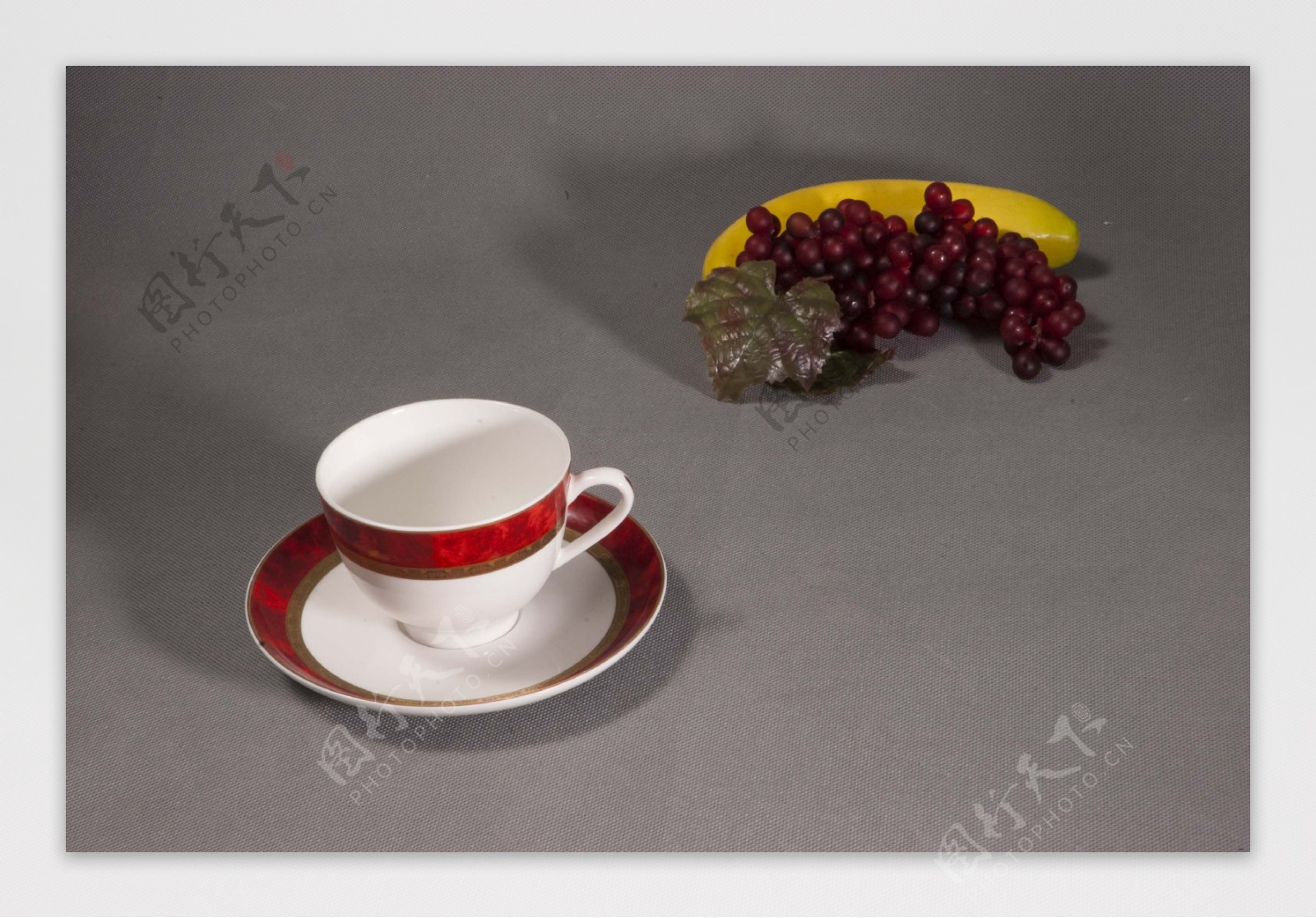 欧式陶瓷红边咖啡杯图片