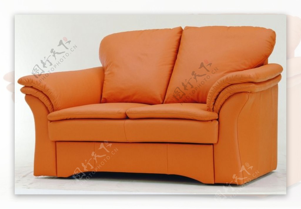 现代的橙色双座位沙发
