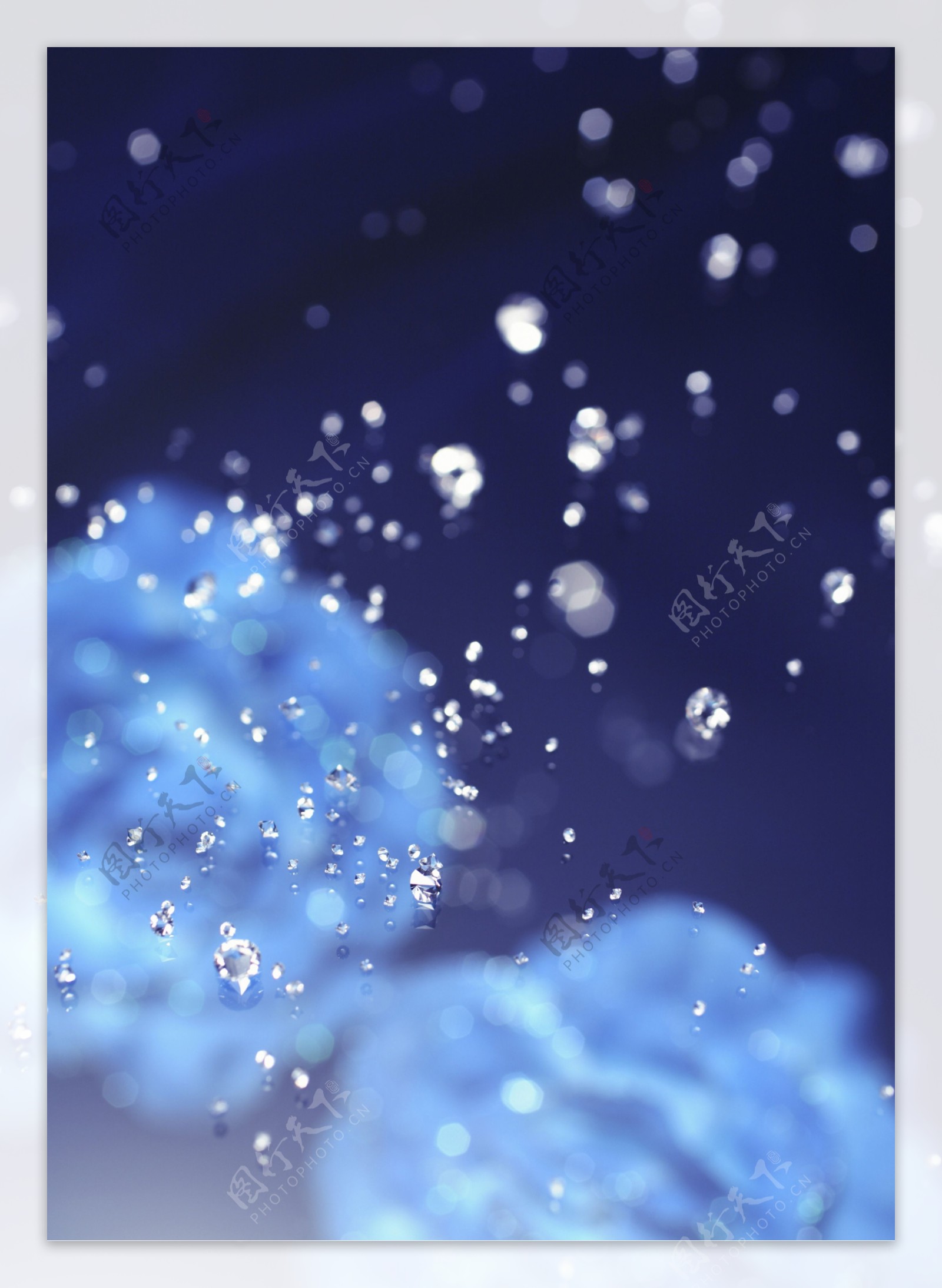 蓝色梦幻花朵水晶背景
