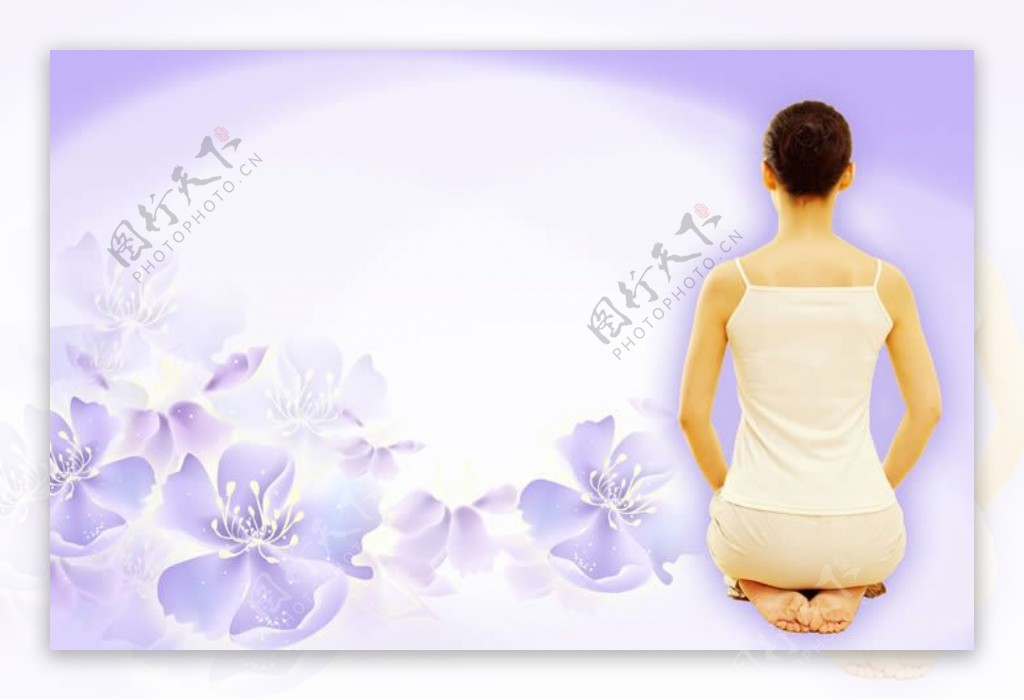 瑜伽女孩后背和花朵背景PSD分层设计素材