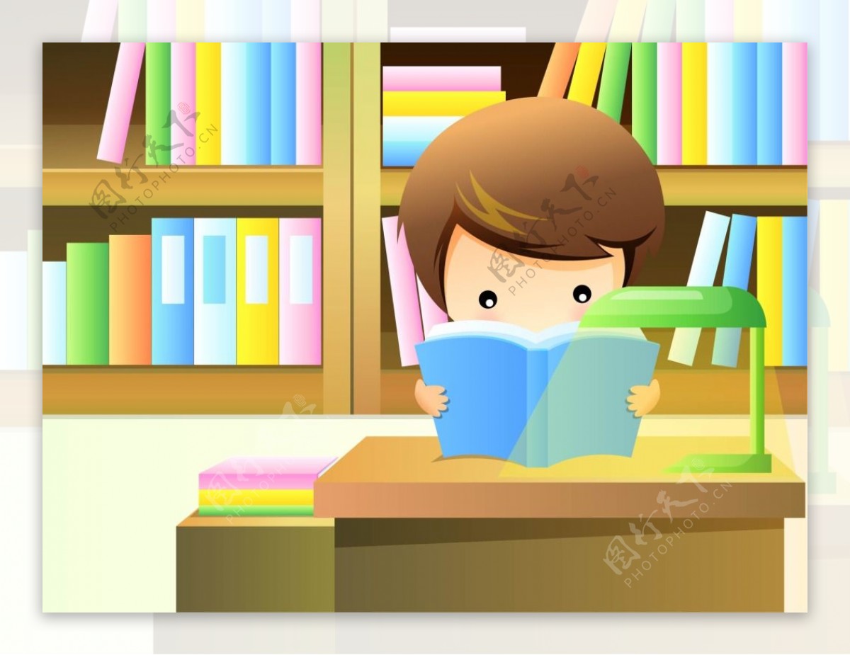 图书馆看书的小男孩