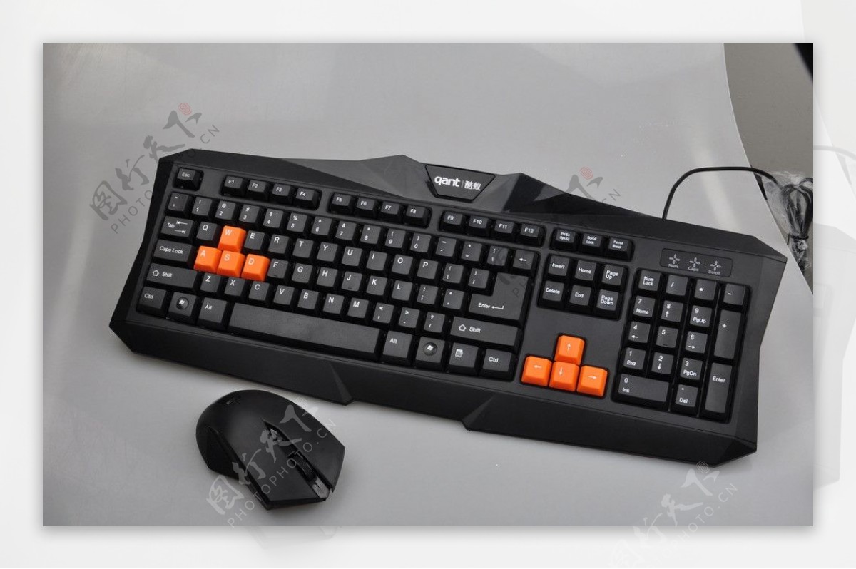 黑色游戏键盘图片
