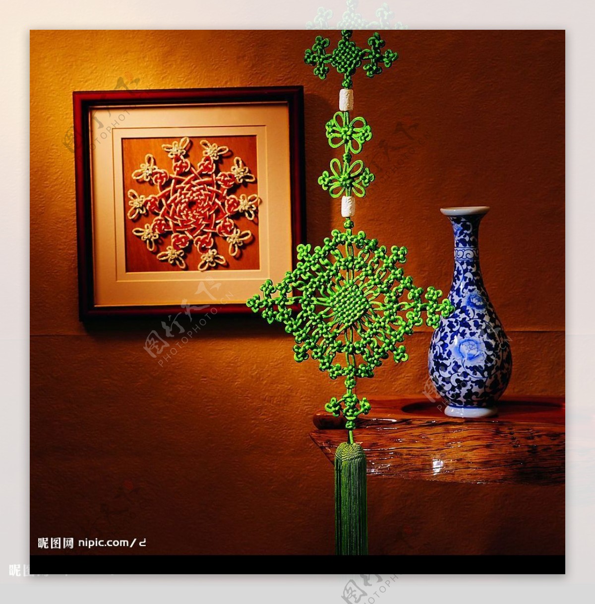 画框中国花瓶图片
