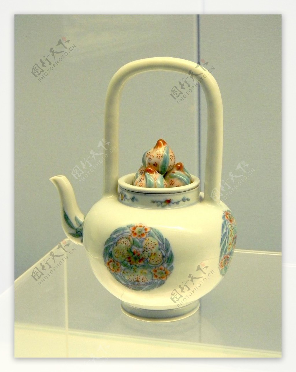 上海博物馆古茶壶摄影特写图片