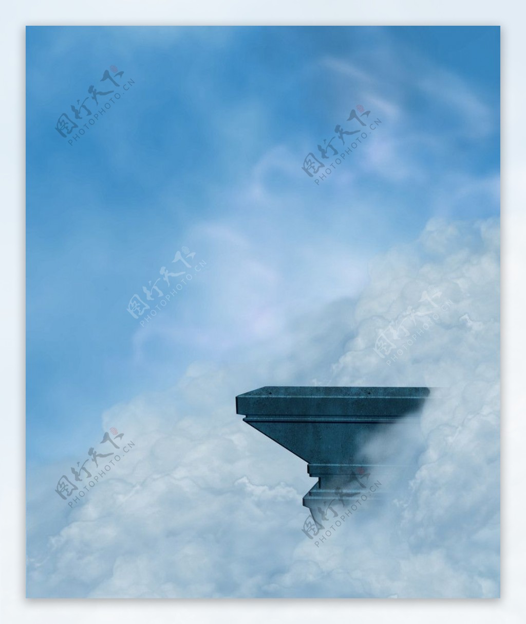 高耸入云的石柱平台图片