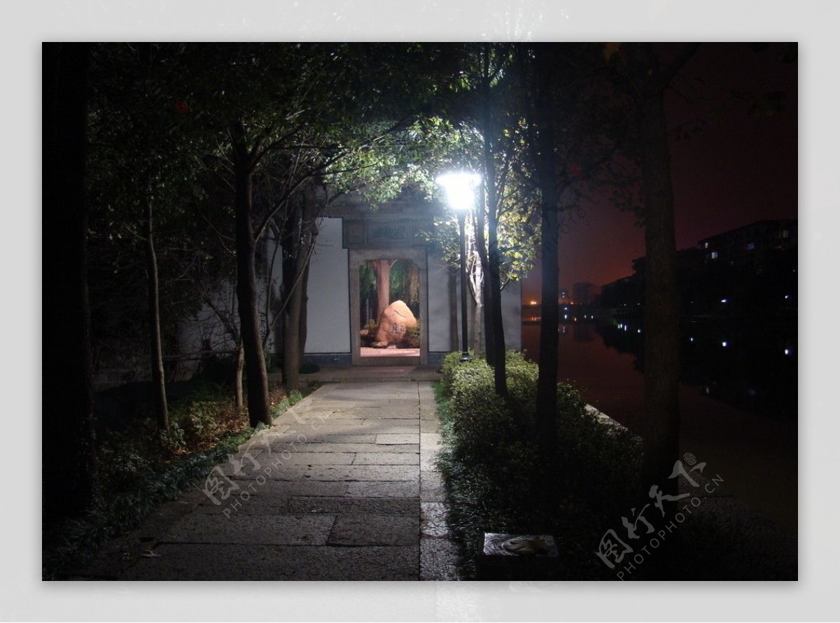绍兴公园夜景图片