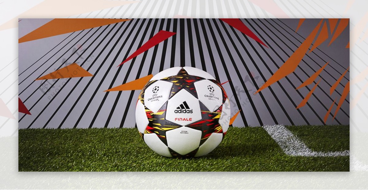 欧冠比赛用球广告图片