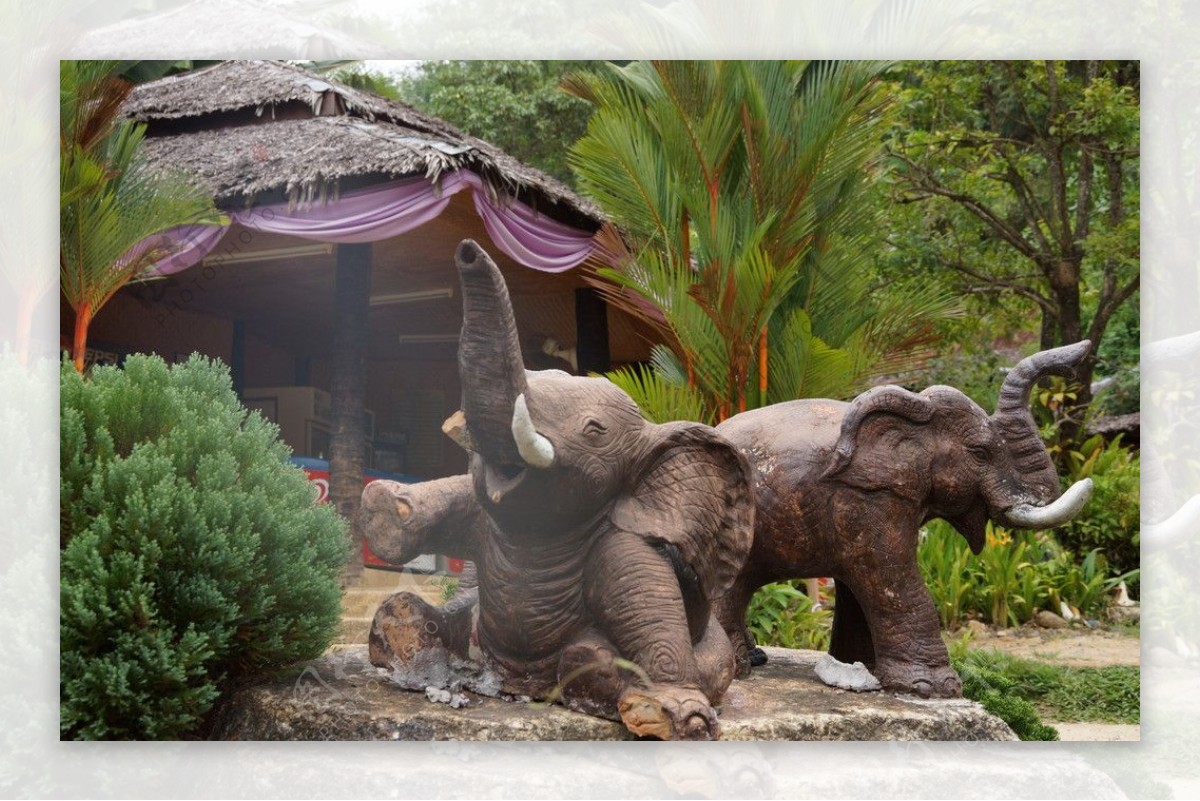 泰国的大象木雕图片