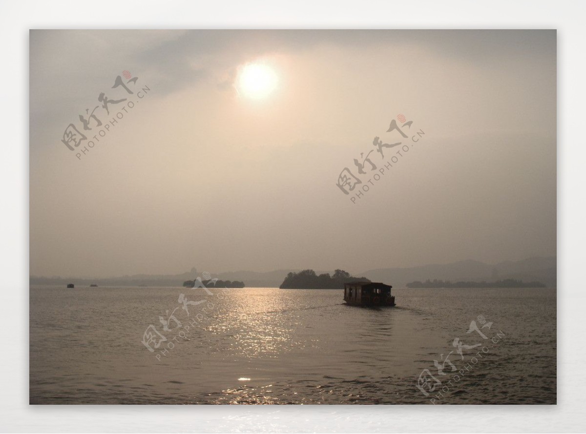西湖清晨风光图片
