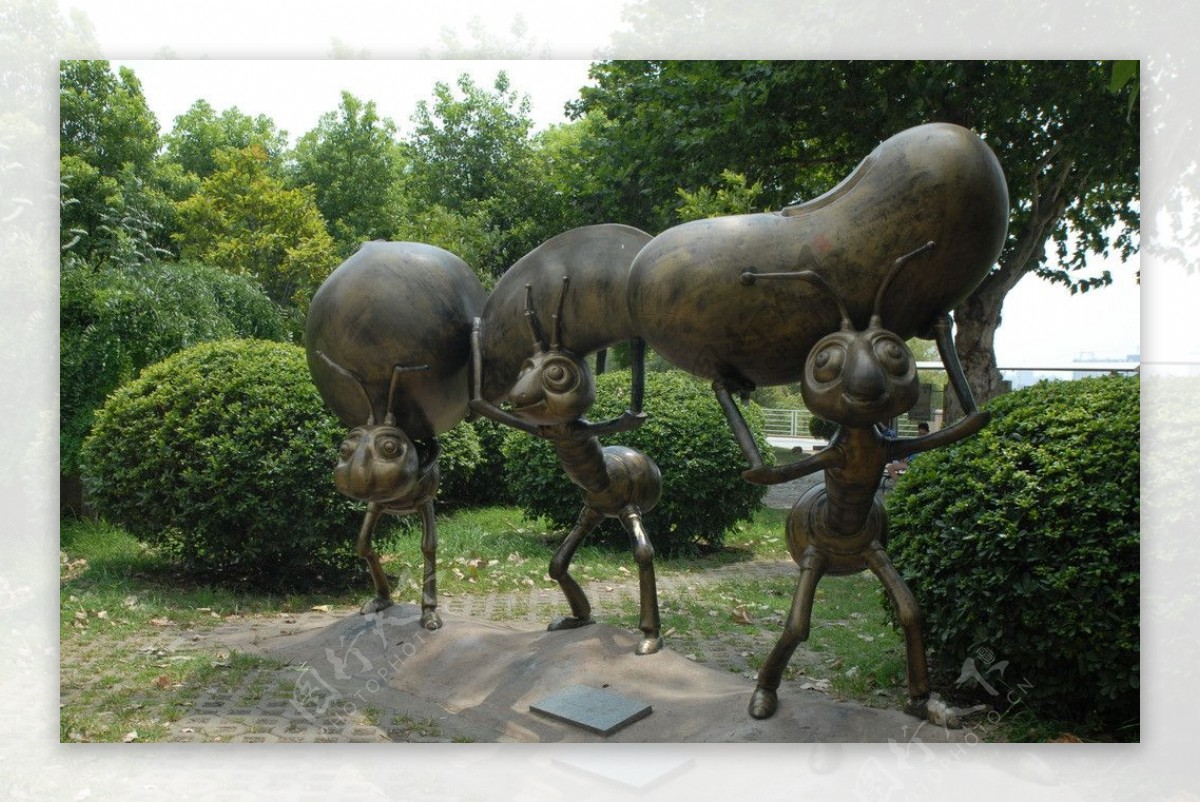 汉口江滩蚂蚁雕塑图片