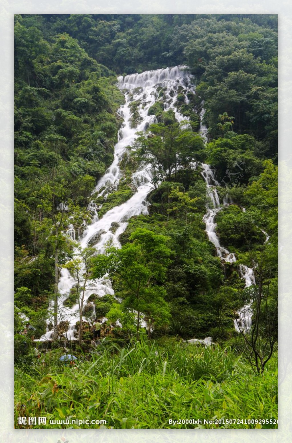 翠谷瀑布图片