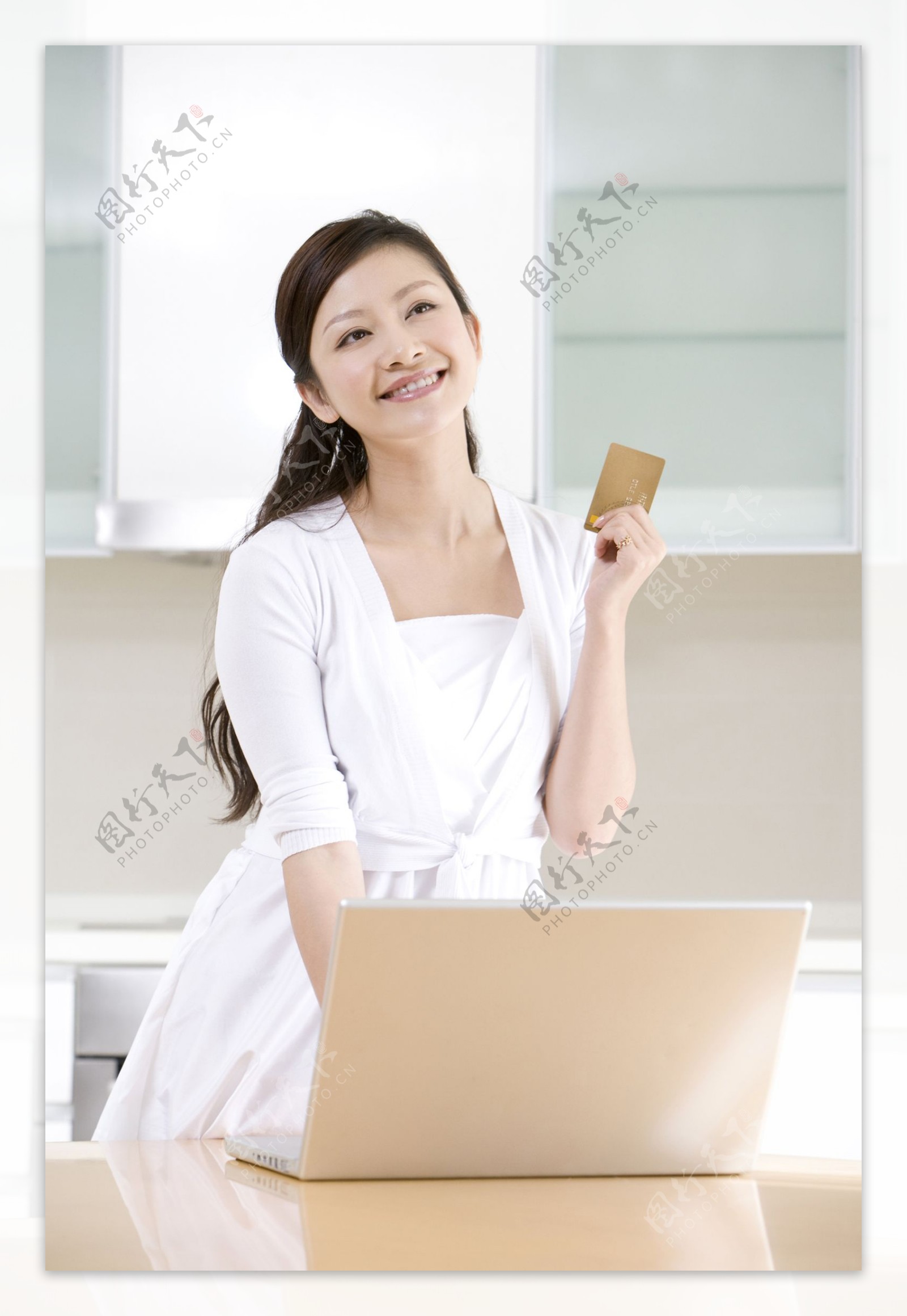 商务女白领刷卡图片