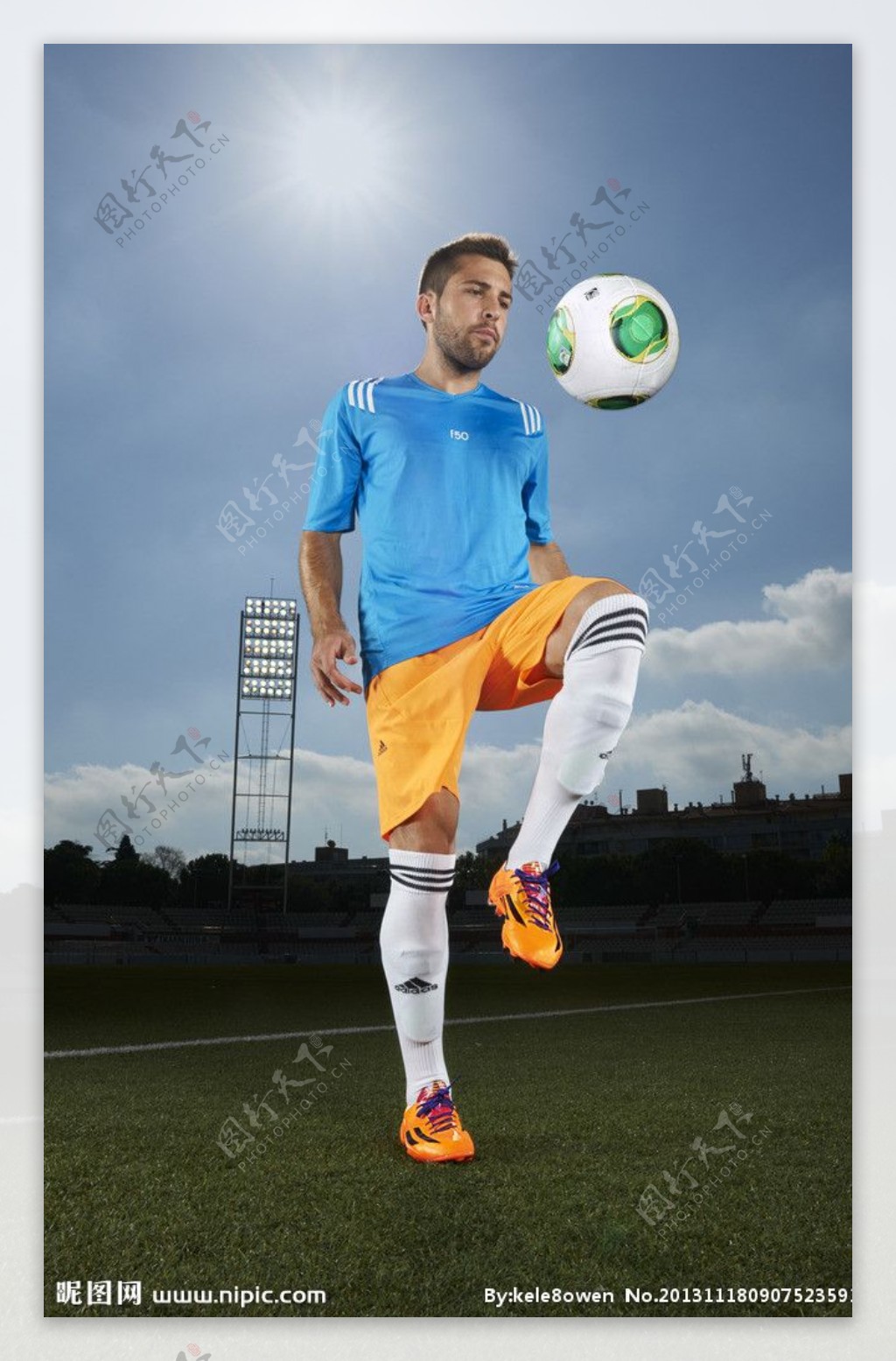 足球鞋广告图片