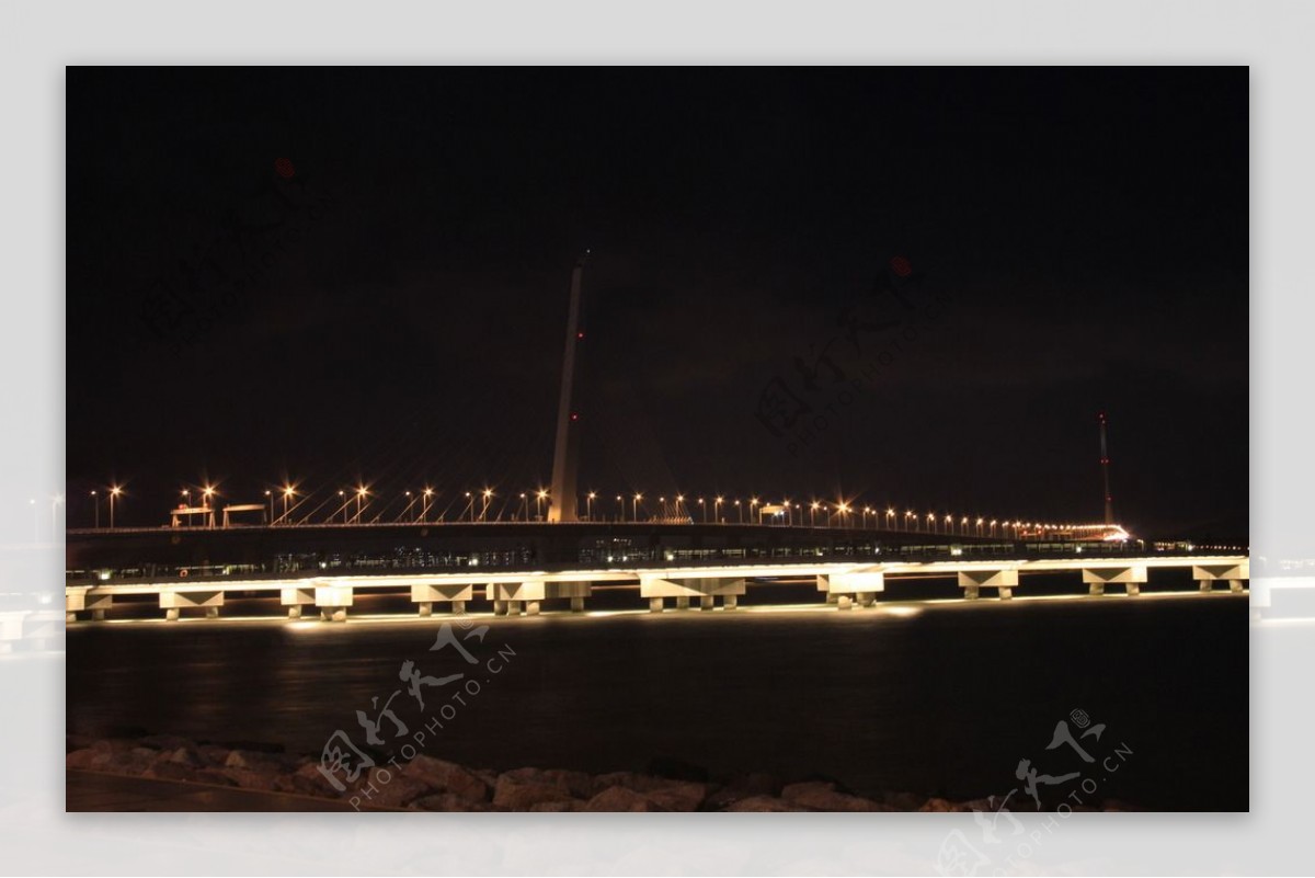 大桥夜景图片