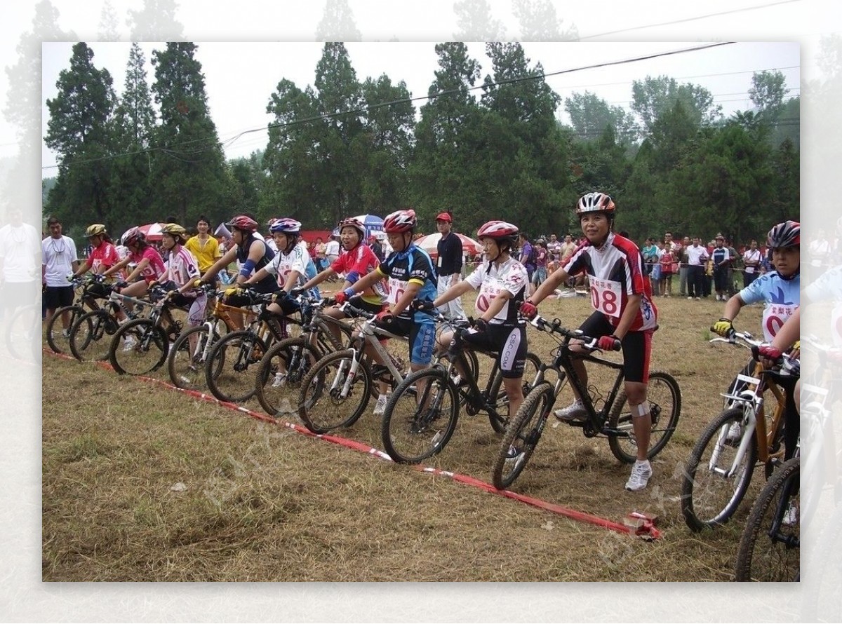 女子自行车大赛图片
