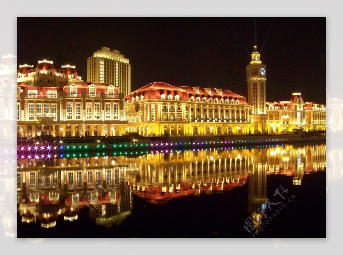 天津津湾广场夜景图片