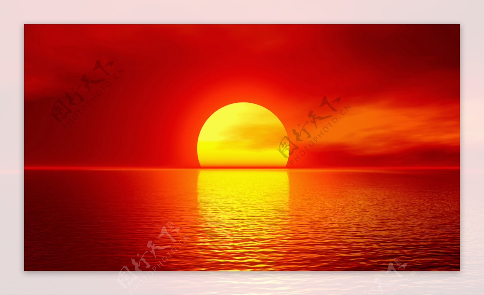海平线上的旭日图片