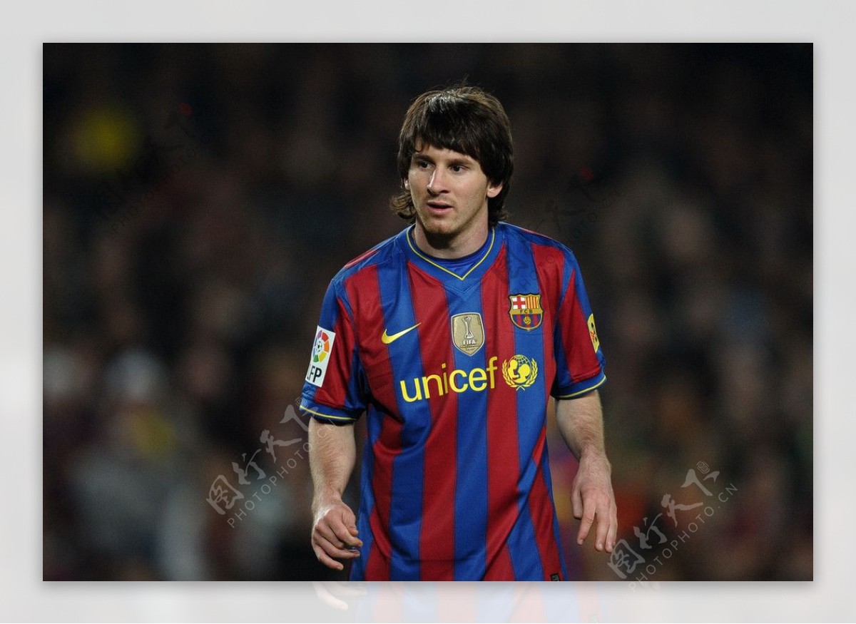 200910赛季梅西主场球衣正照图片
