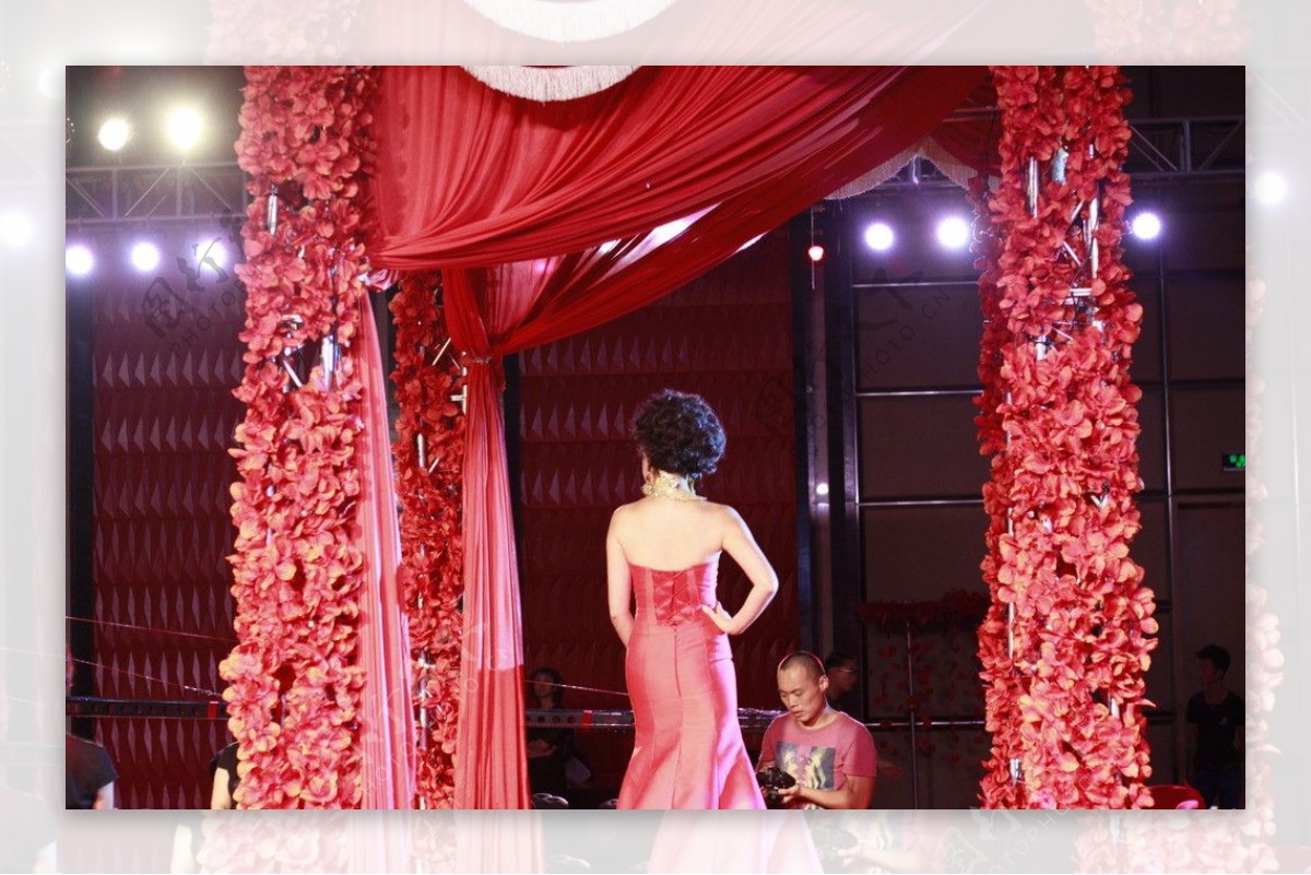 中式婚礼花厅布置图片