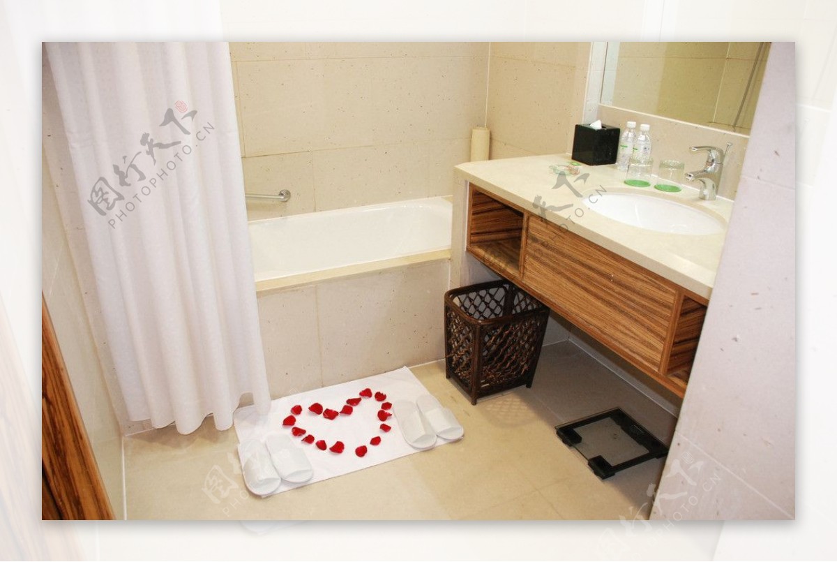婚房浴室图片