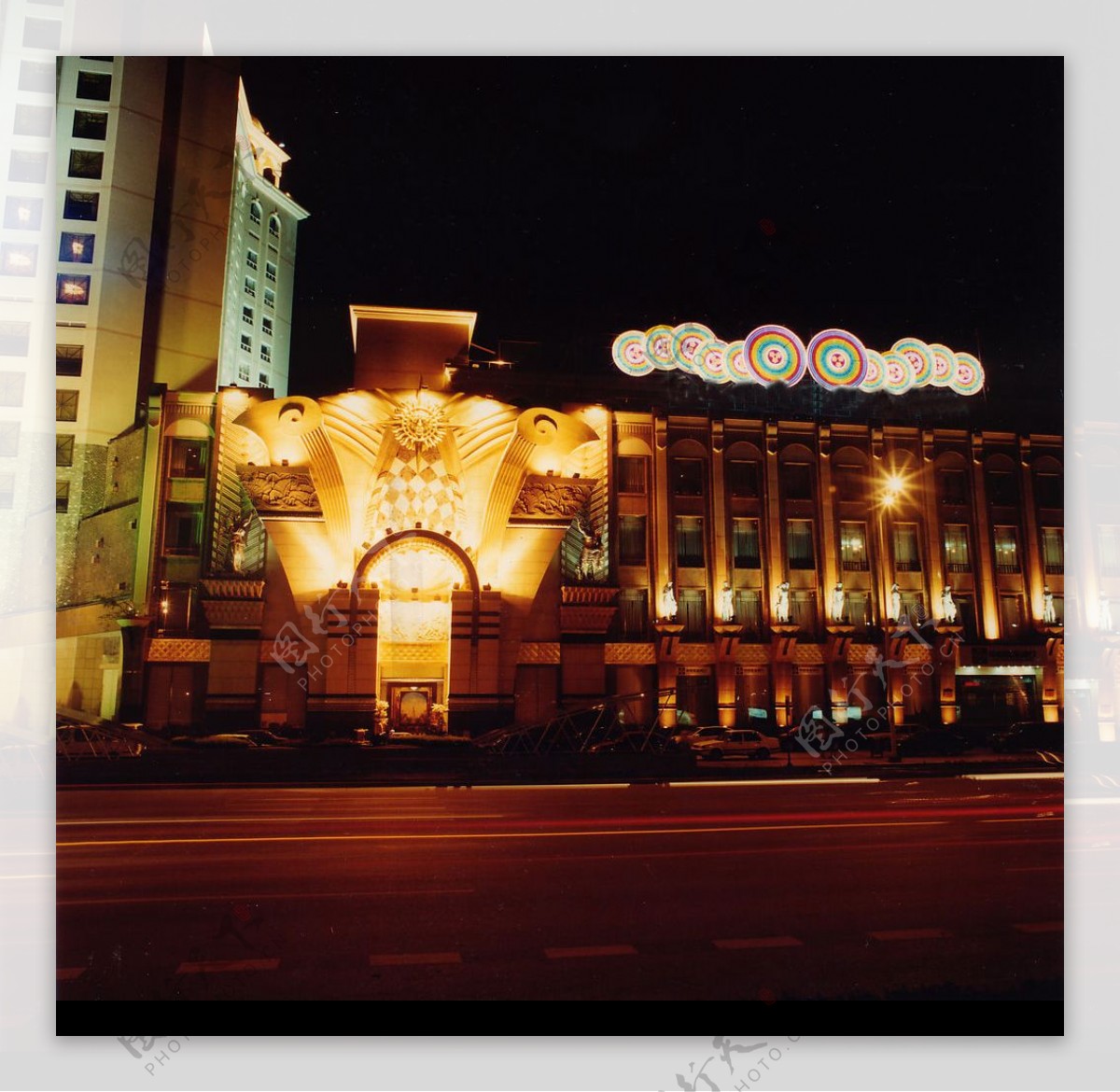 酒店大楼夜景图片素材-编号02117759-图行天下