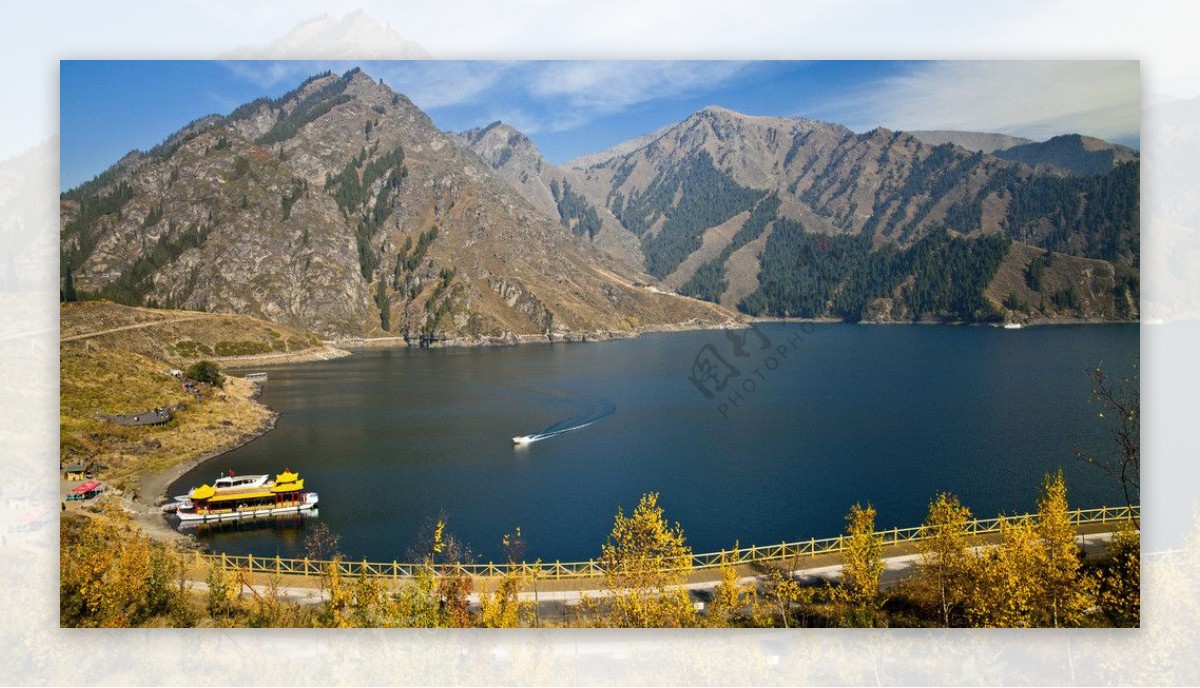 新疆天山天池风景图片