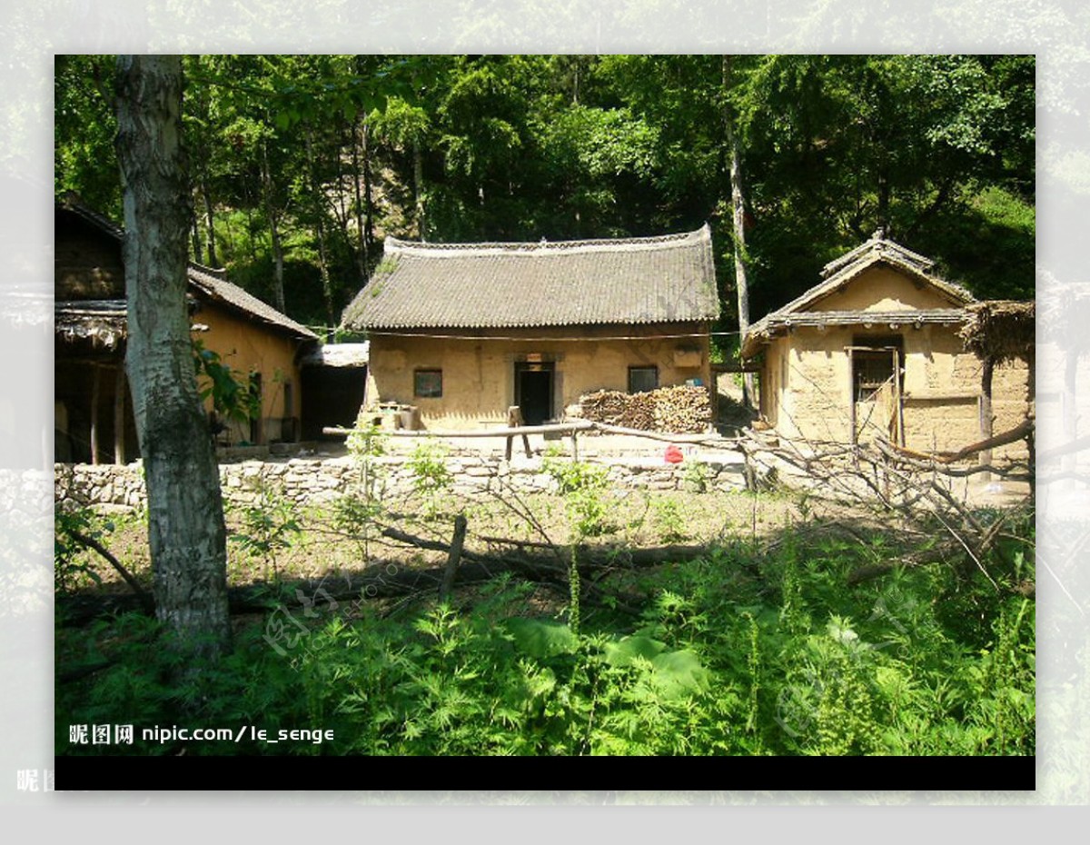 山村小屋图片