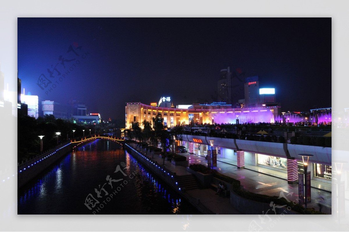 济南商业广场夜景图片