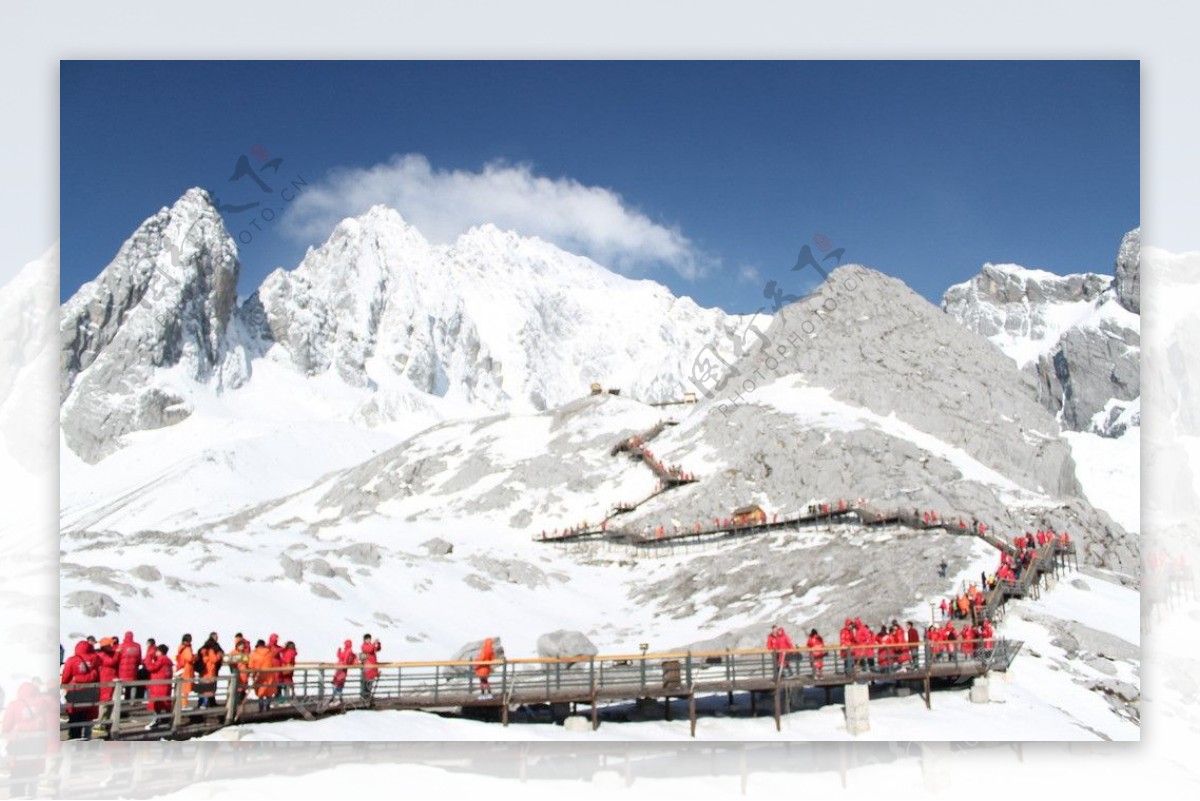 美丽的雪山图片