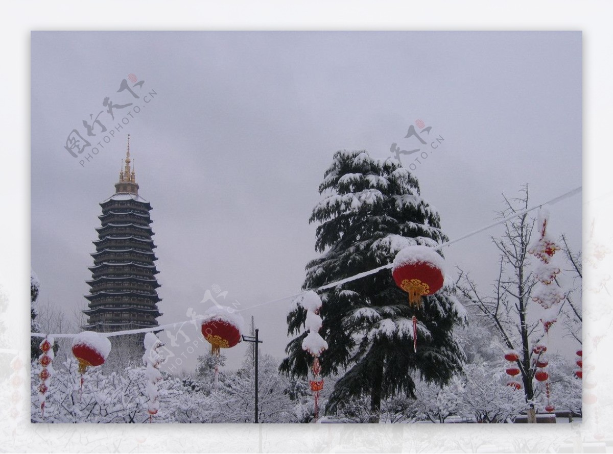 天宁宝塔雪景图片