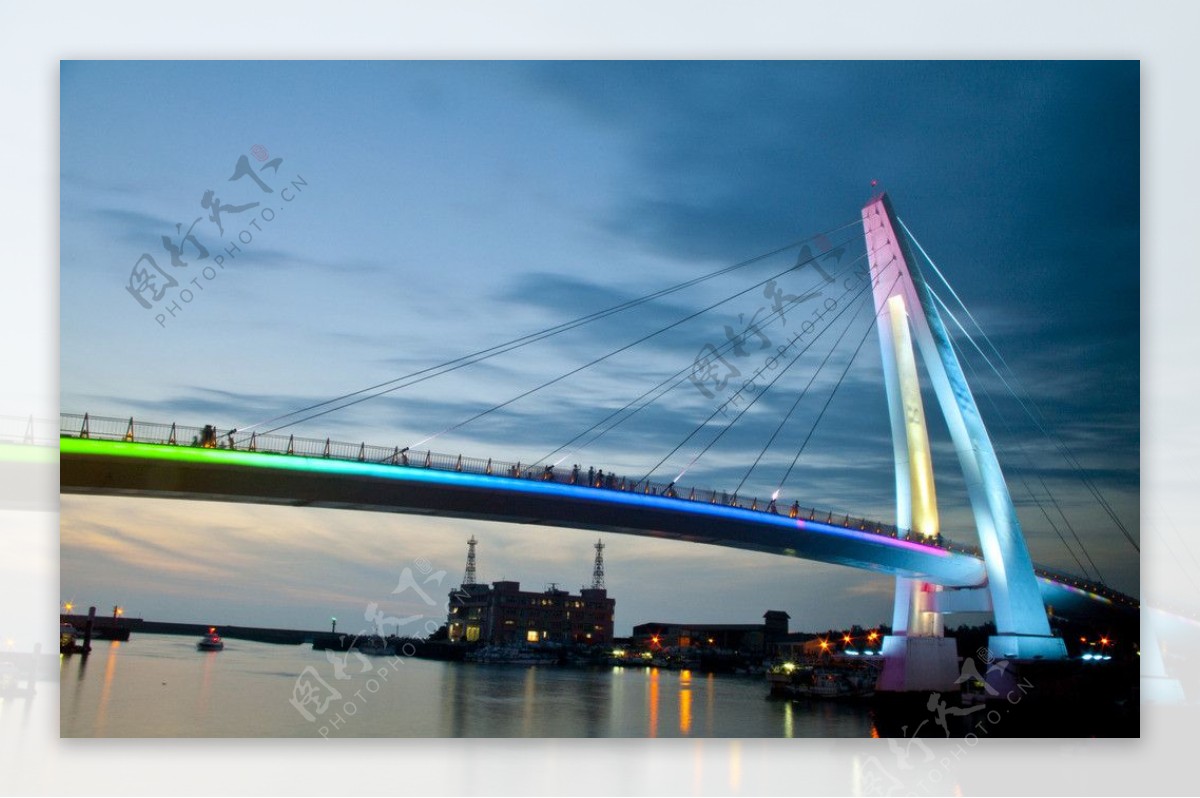 台湾淡水情人桥图片