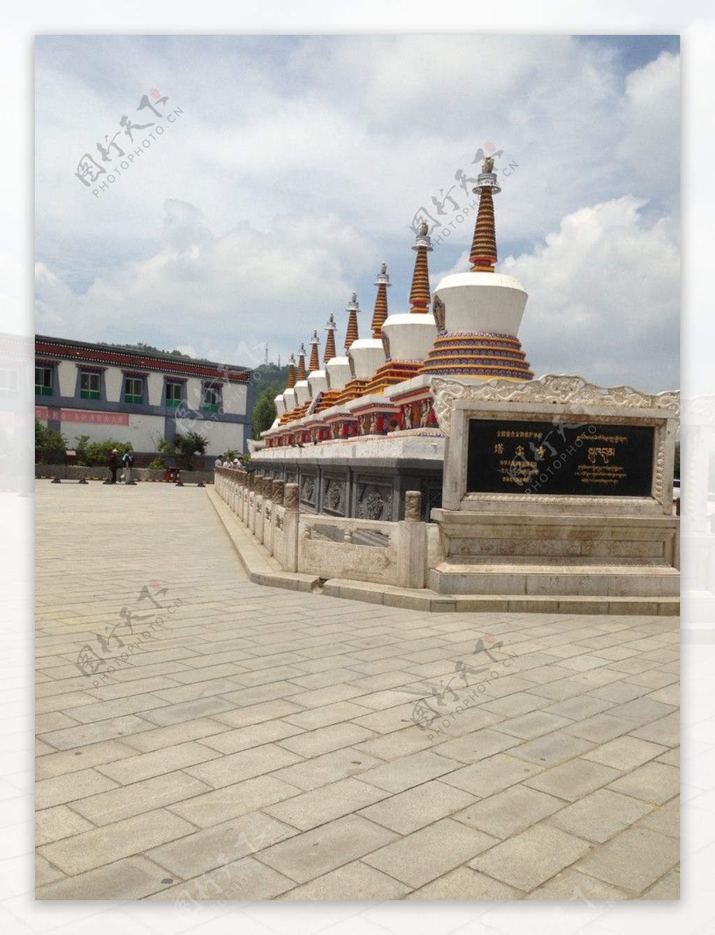 【携程攻略】西宁塔尔寺景点,做为中国藏传佛教格鲁派六大寺院之一，也是世界第二大佛宗喀巴大师的…