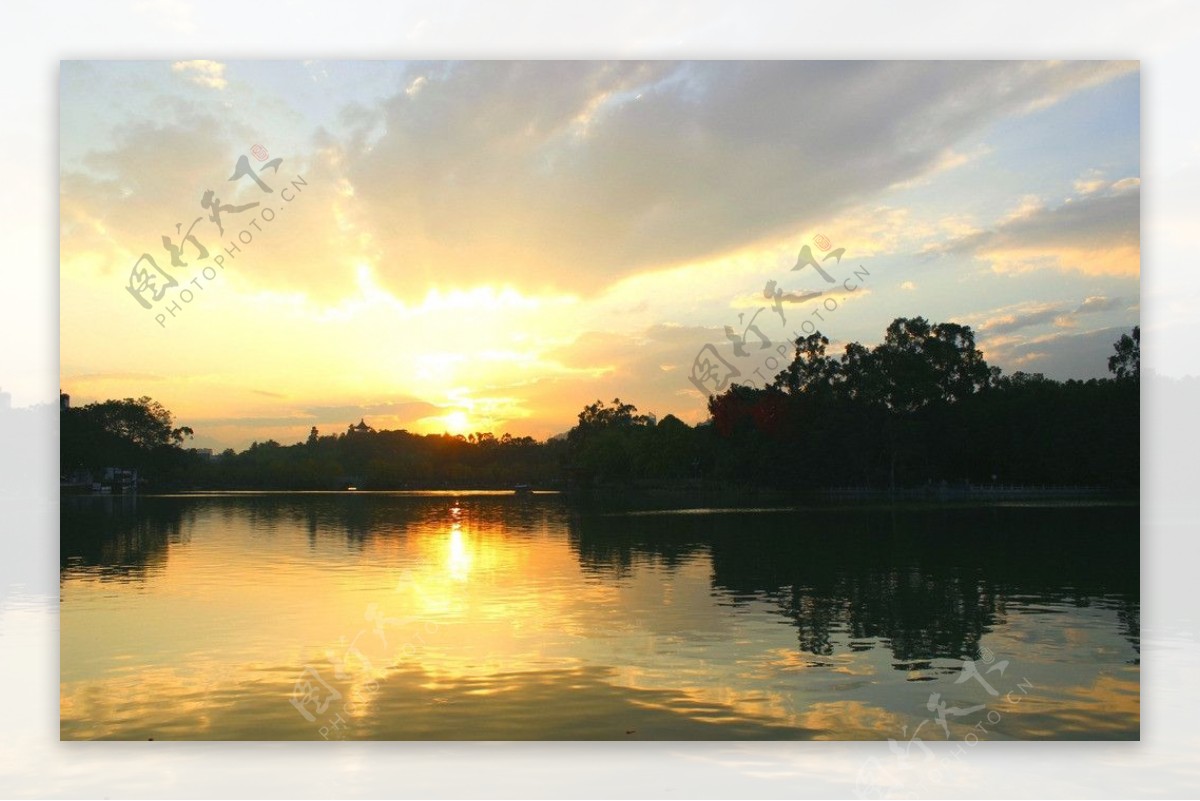 福州西湖公园日落图片