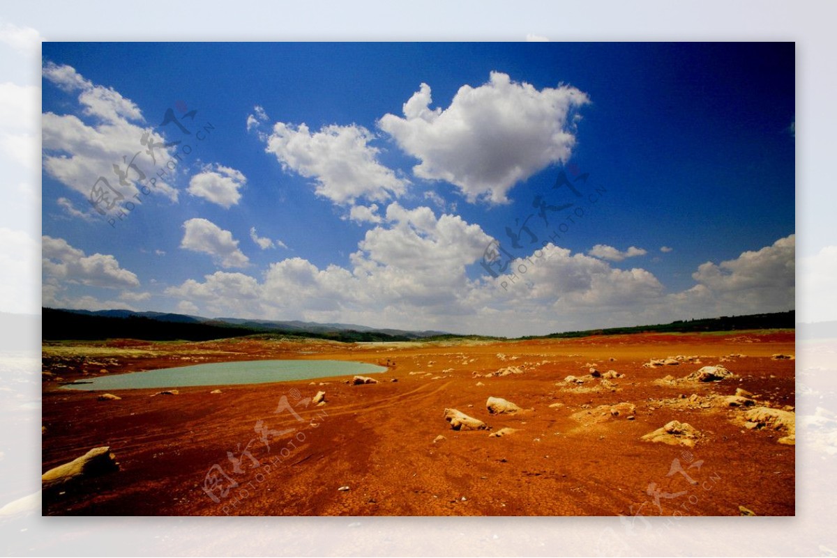 云南干旱的水库图片