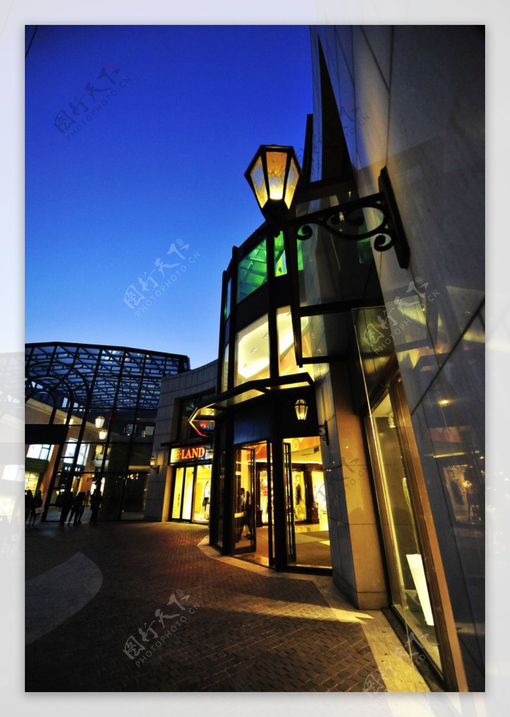 蓝色港湾商业街建筑夜景图片
