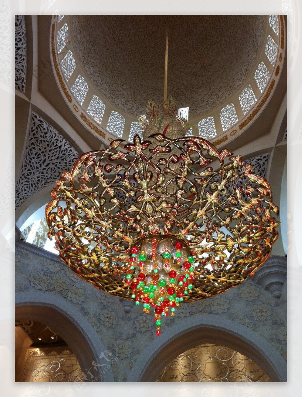 沙迦清真寺水晶大吊顶图片