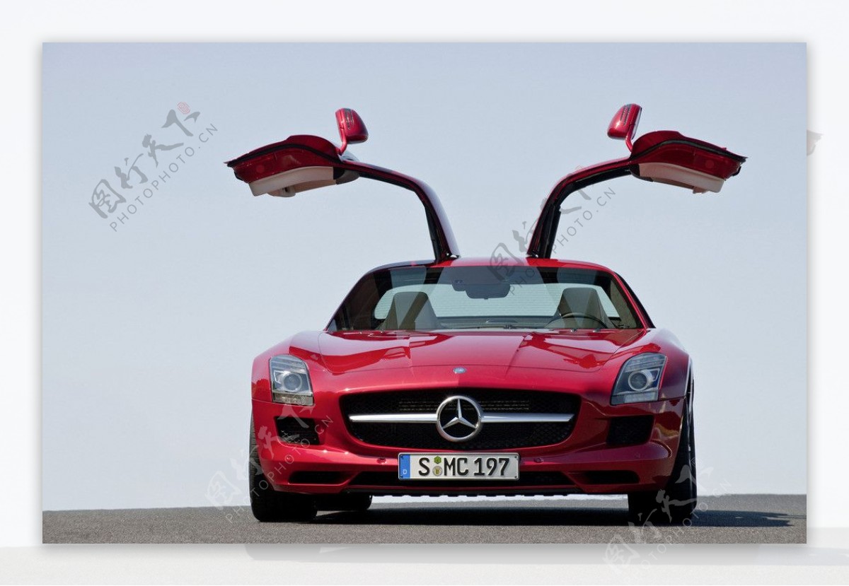 12年前买奔驰被强制购2万元储值卡卖车后卡内数千余额难用难退！售后回应