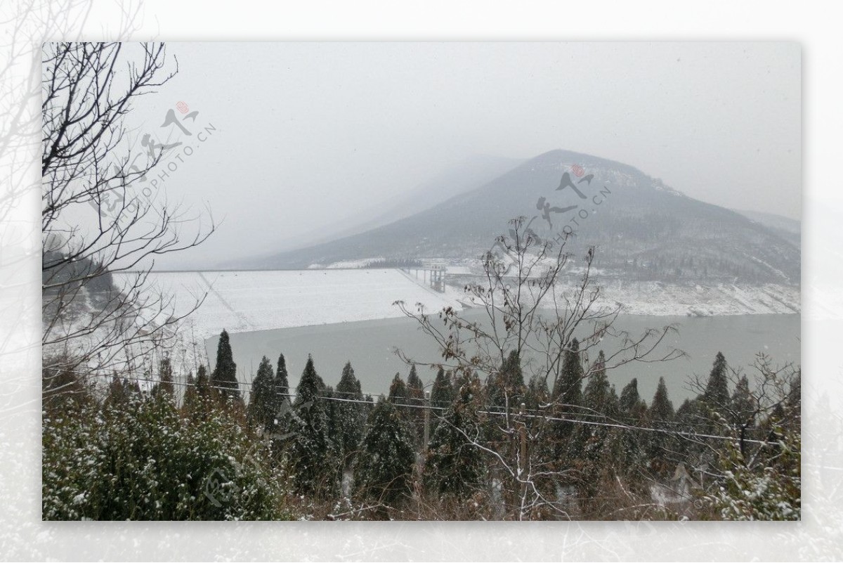 少林水库雪景图片