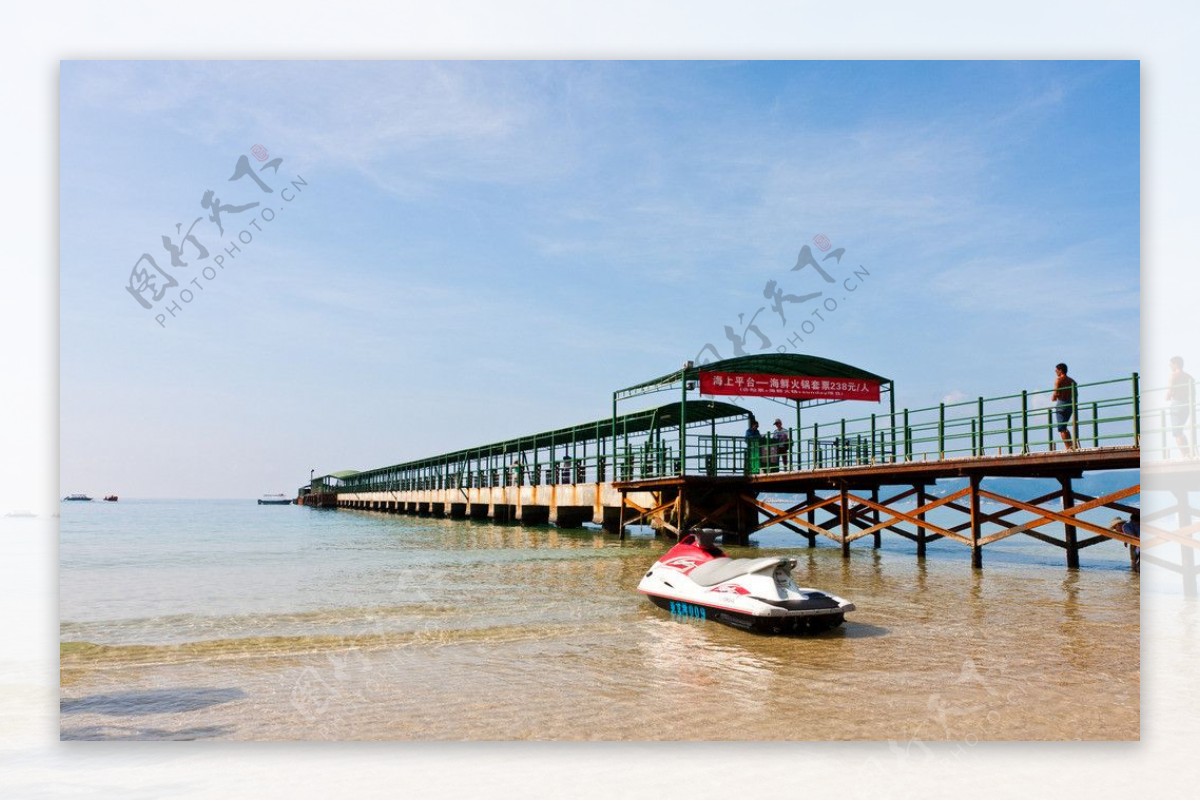 海南亚龙湾风景区栈桥图片