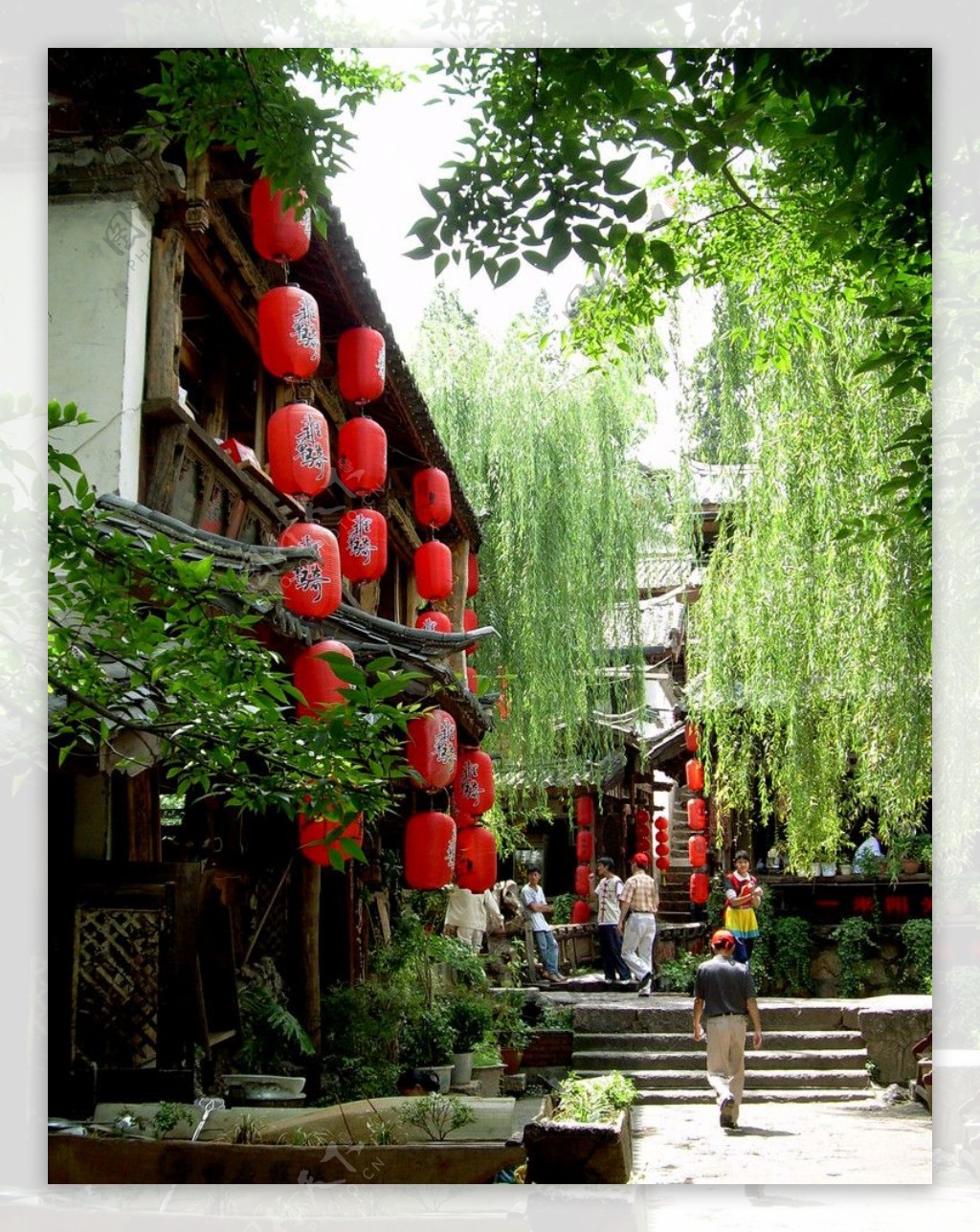 走进丽江古城五花石文化馆，感受丽江匠人的世界_木雕
