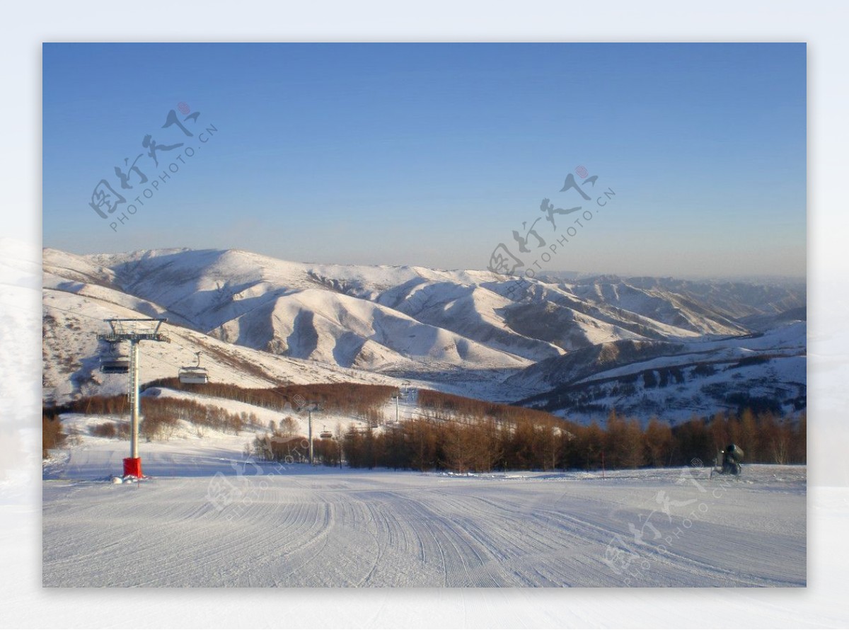 高山滑雪场图片