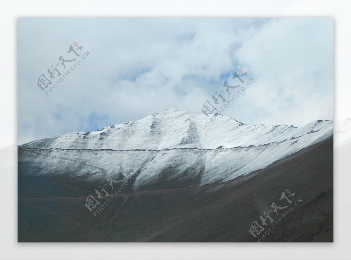 夹金山雪山图片