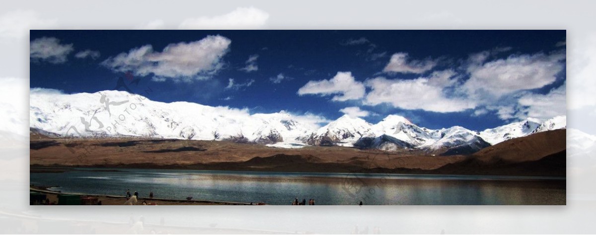 新疆喀拉库勒湖图片