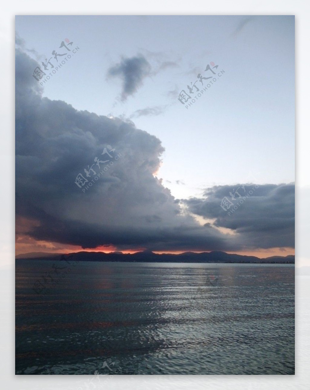 黄昏海景图片