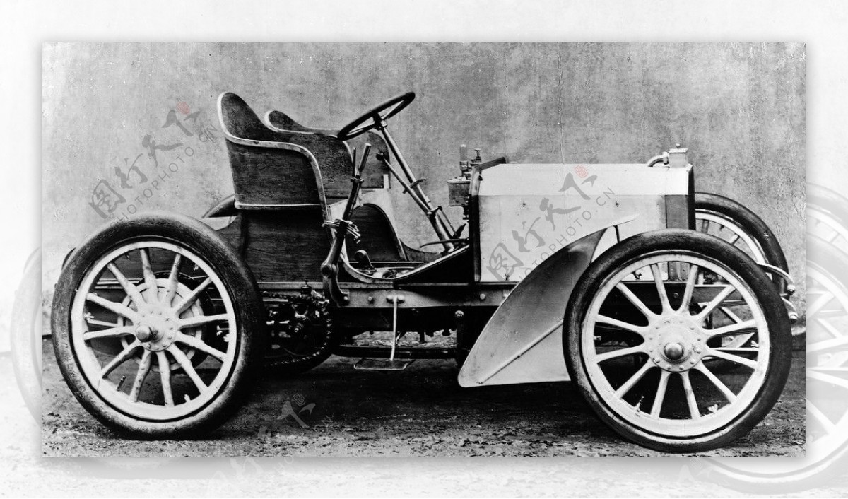 迈巴赫古典汽车图片