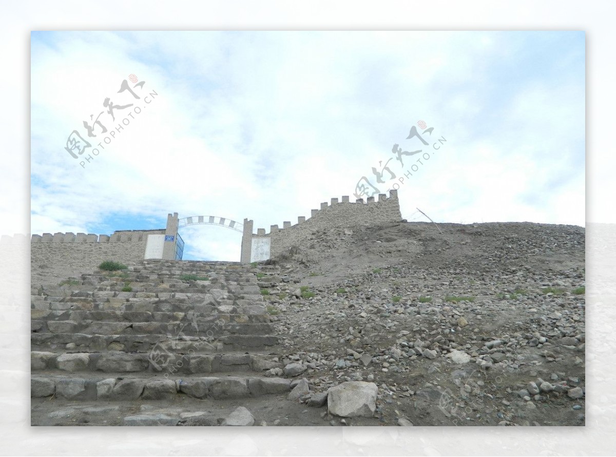 塔什库尔干县的古老石头城图片