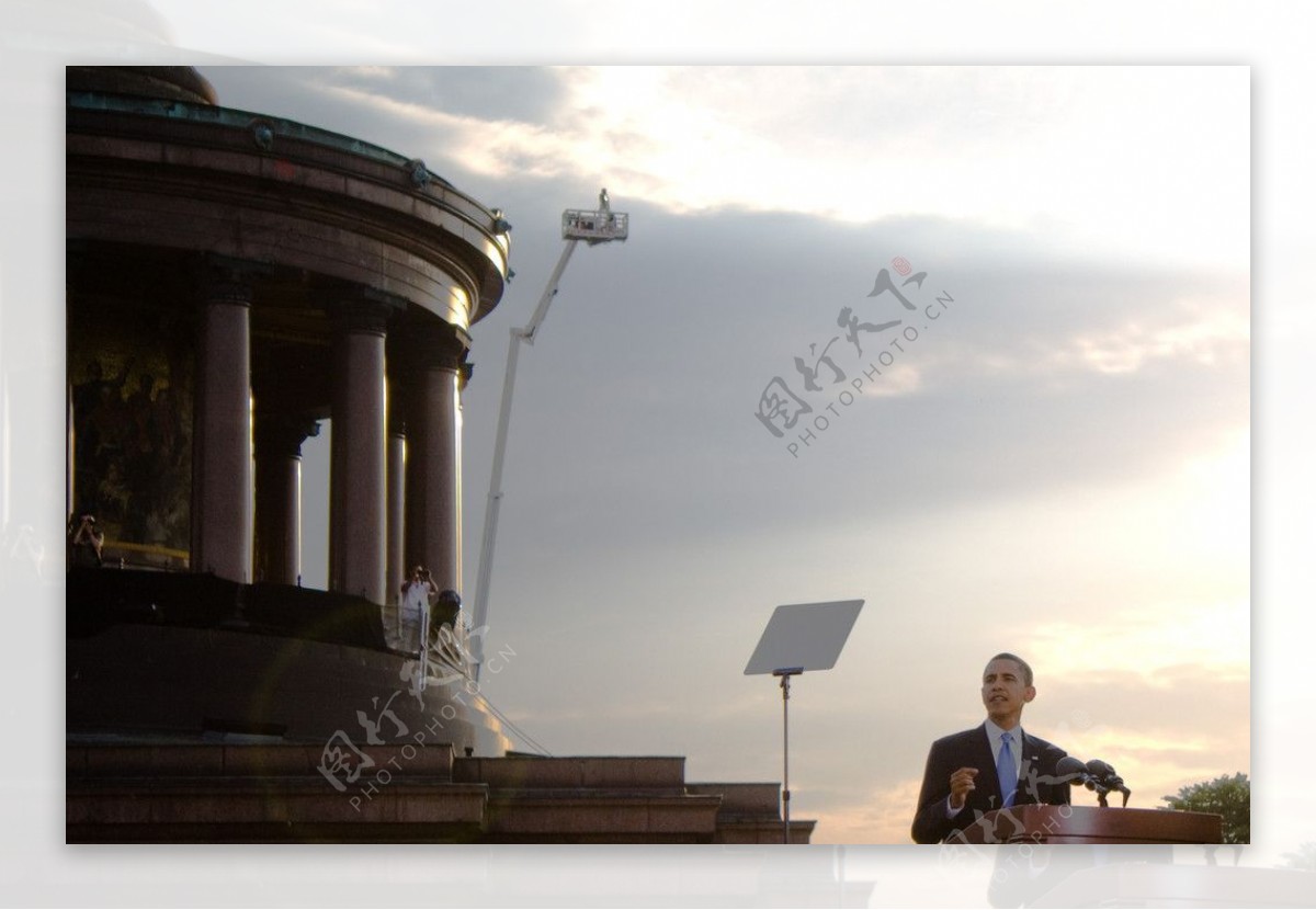 奥巴马在国会山演讲图片