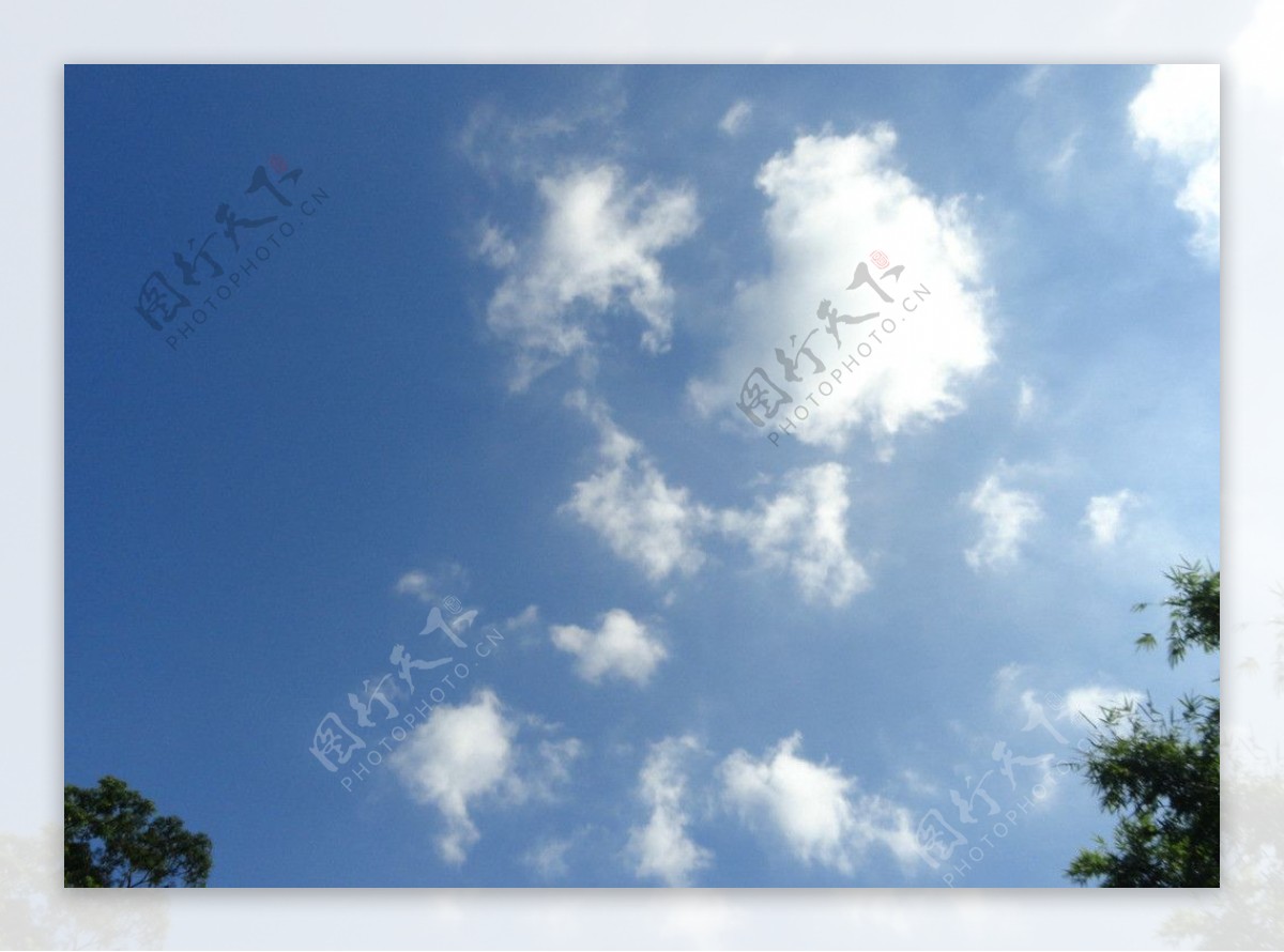 天空蓝蓝之蓝天白云图片